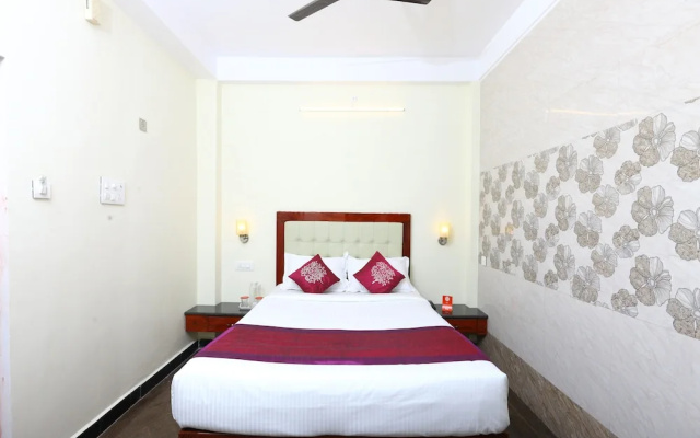 OYO 10675 Prakasam Residency