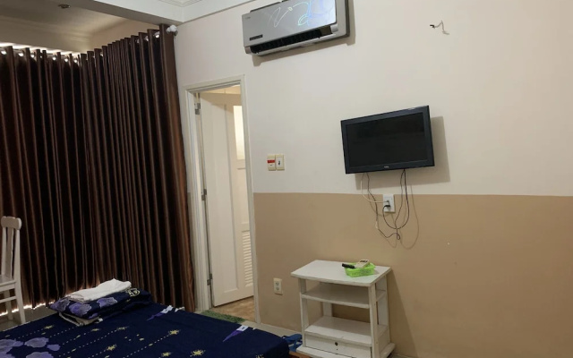 Duong Van Luan Hotel by OYO Rooms