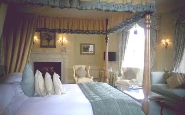 The Shelleys Hotel