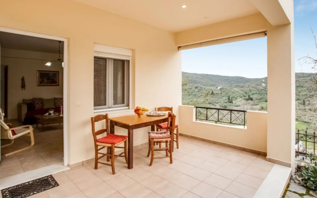 Delightful Farmhouse in Aski with Garden