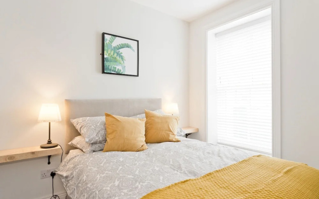 Sweet Inn - Gorgeous Howth I