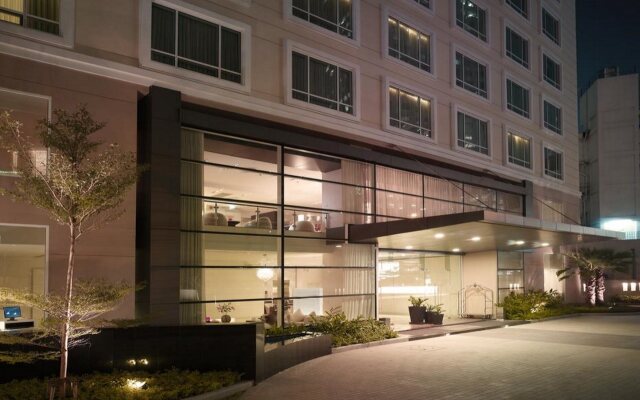 Отель Park Plaza Sukhumvit Bangkok вид на фасад