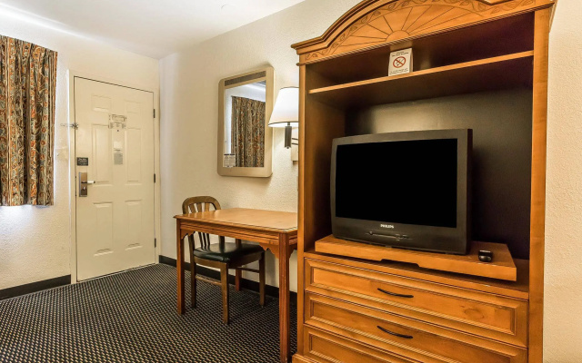 Rodeway Inn