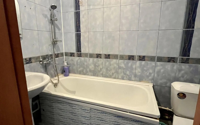 Апартаменты на проспекте Октября 158