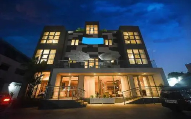 The Palms by Eagles Airport Residential
