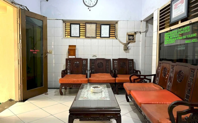 Hotel O Kost Gowa Near Gowa