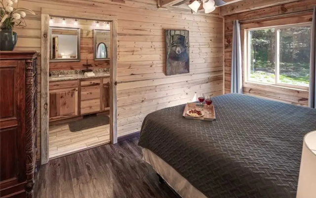 Clearwater Cabin - Three Bedroom Cabin