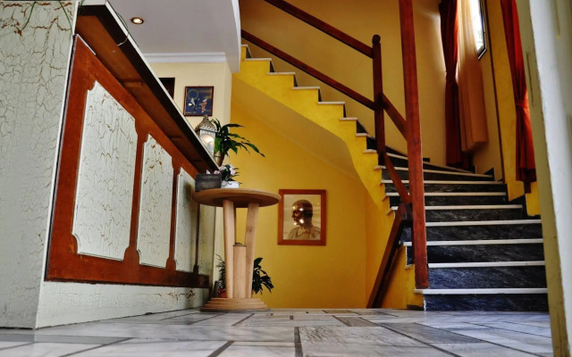 Iniohos Hotel Restaurant