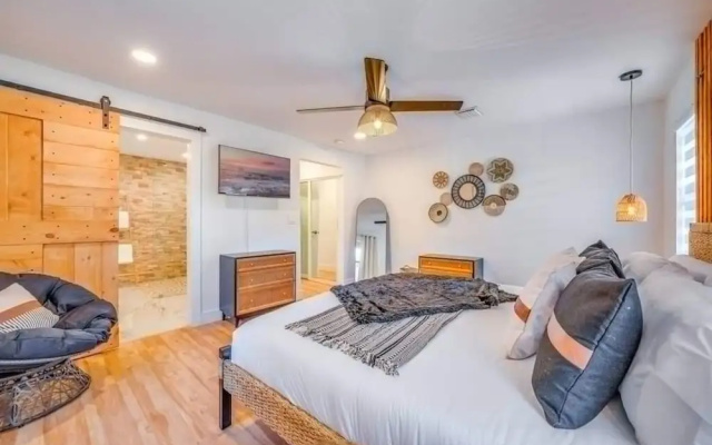 Fox Garden-heated Pool-spa- Boho-downtown Beach
