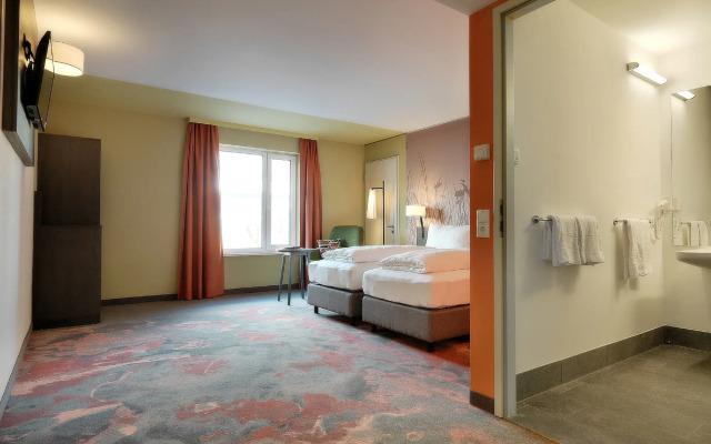 Hwest Hotel Hall