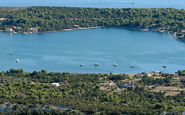 Apartment in Veli Rat Near Beaches
