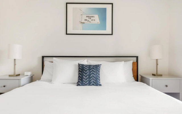 Chicago | Hip 1BD/1BA South Loop Apartment