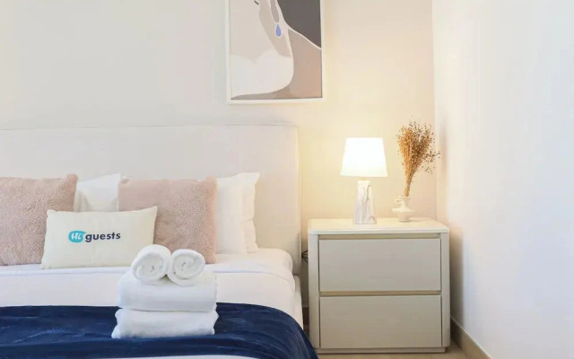 HiGuests - La Rive Classy 2BR & Balcony
