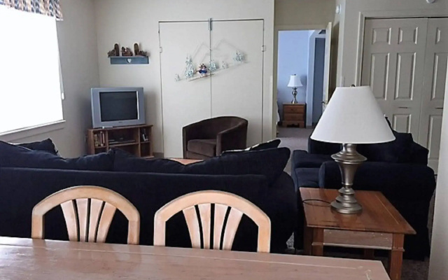 Golden Eagle Lodge