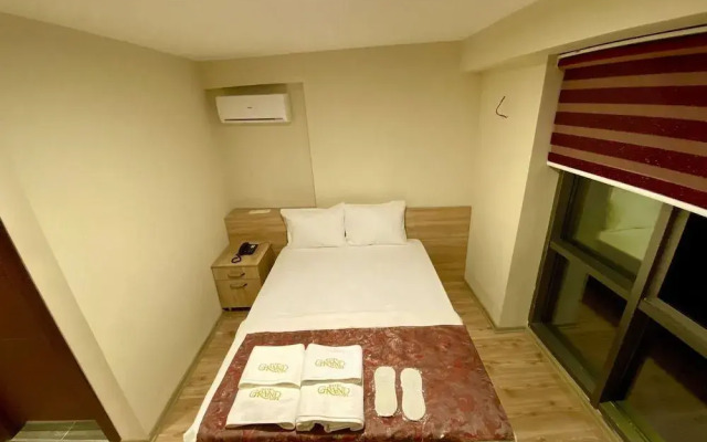 Grand Life Hotel