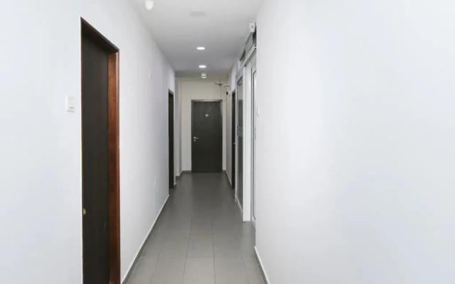 OYO 89915 East Mount Hotel