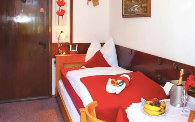Siegi Tours Ski und Golf Hotel Garni Rustica