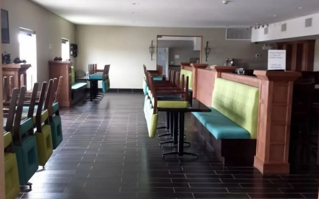 Western Star All Suites Melita