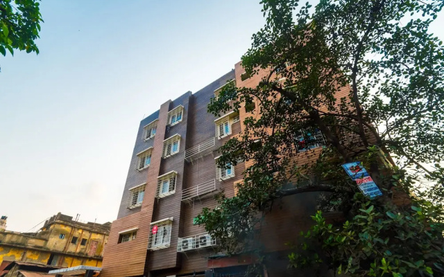 OYO 3363 near Sarat Bose Road