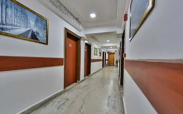 Batra Hotel & Residences