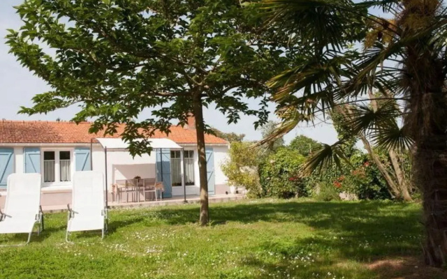 Gite Saint-Urbain, 3 pièces, 4 personnes - FR-1-426-303