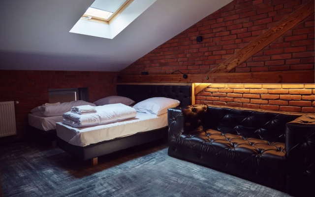 Lord Jack Apartments