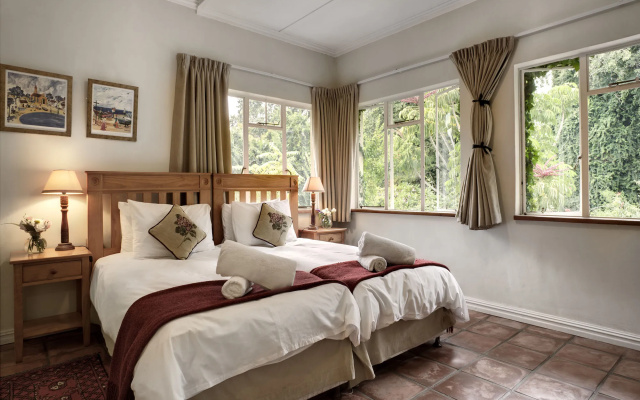 Rozenburg Guest House