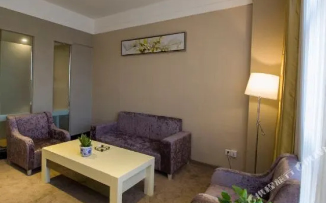 9581 Business Hotel