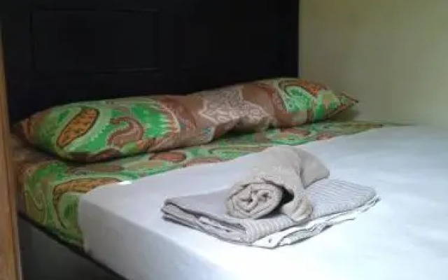 Arnel Bungalows