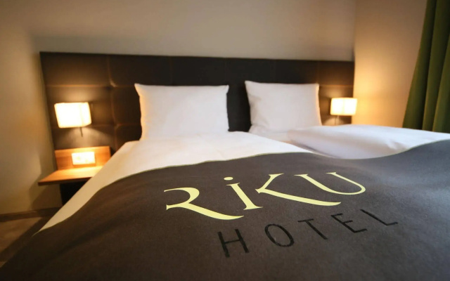 RiKu Hotel