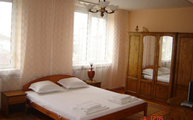 Kanclera Hotel