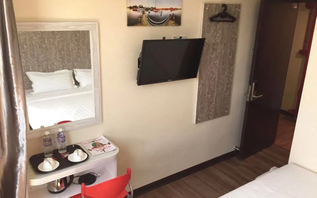 Expo Hotel