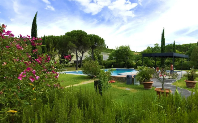 Garden-view Farmhouse in Certaldo With Swimming Pool