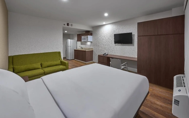 Extended Suites Celaya Galerías