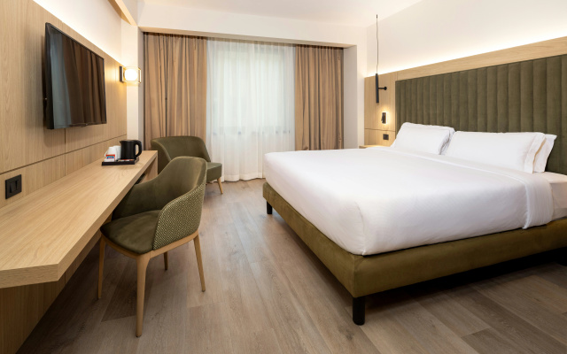 Holiday Inn Naples by IHG