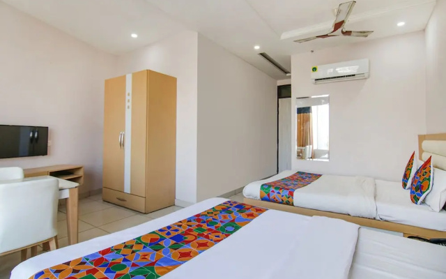 Fabhotel Skyla