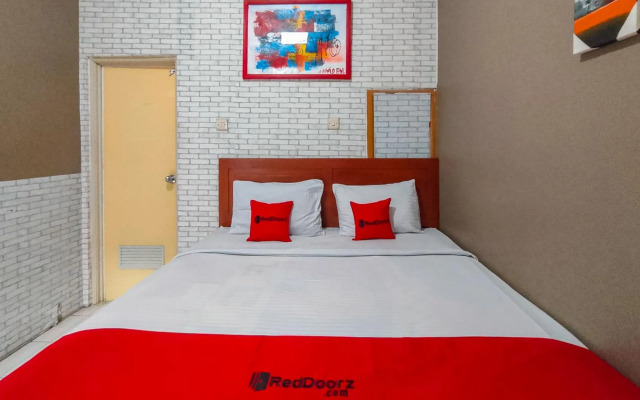 RedDoorz at Oro Oro Ombo Batu