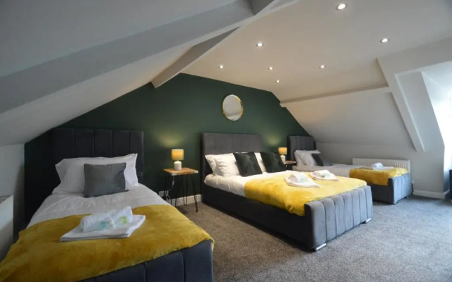 Spacious and Homely 3 Bedroom Flat - SuiteLivin