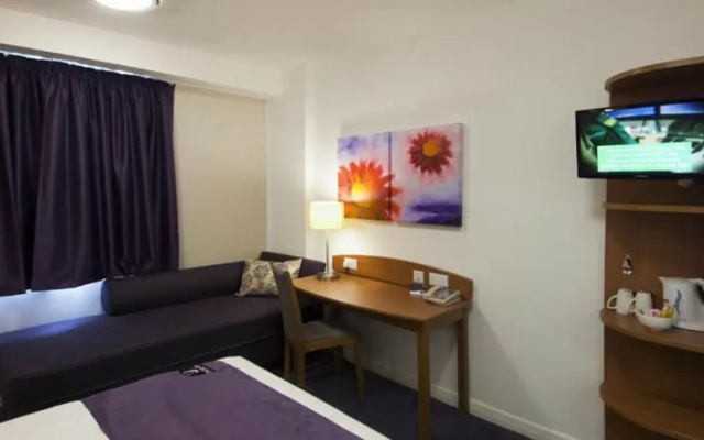 Premier Inn Luton South (M1, J9)