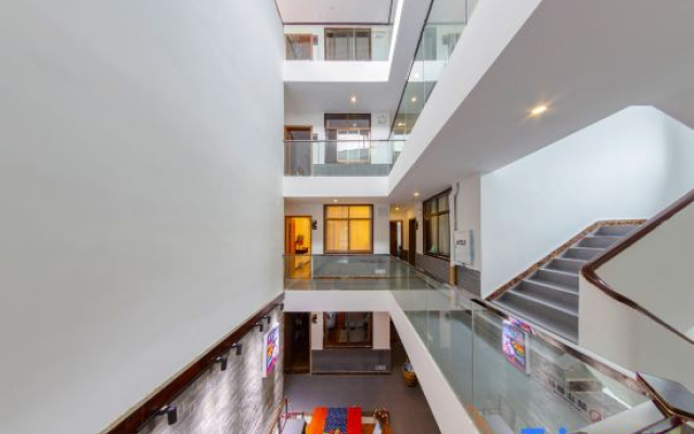 Cuiguju Homestay (Beimenpo City Tower)