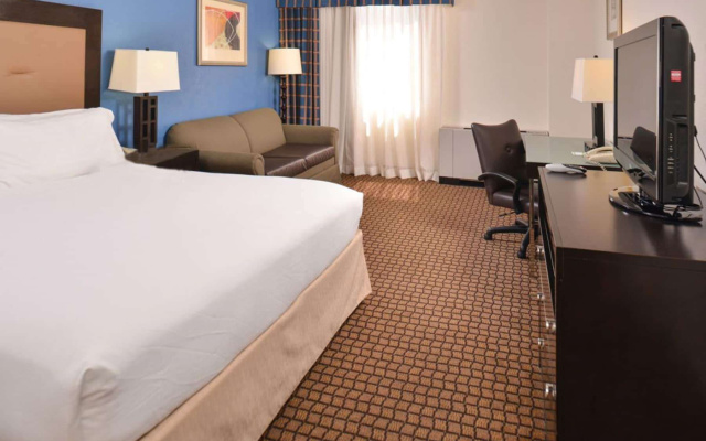 Ramada Plaza by Wyndham Sheridan Hotel & Convention Center
