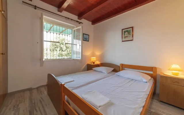 Perfect Beachfront Getaway Ideal for Families