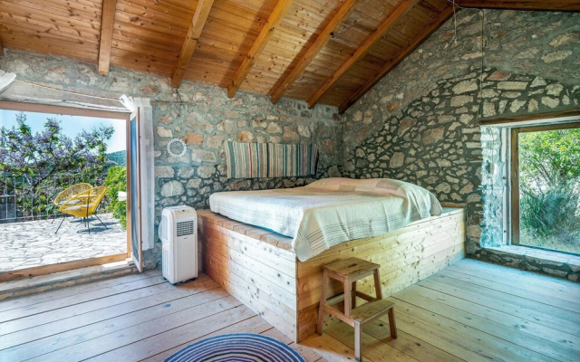 Stunning Home in Janjina With Wifi and 2 Bedrooms