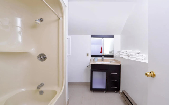 Howard Johnson Inn Trenton