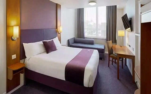 Premier Inn Manchester Altrincham