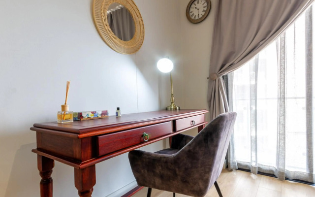 Alimama Spaces: Platinum Oaks Ellipse