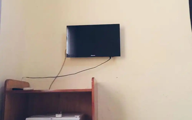 Room-single Room - Ground Floor in Accra