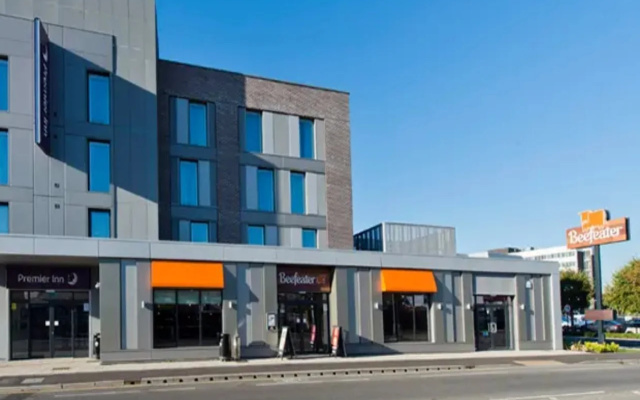 Premier Inn London Hayes Heathrow - Hyde Park