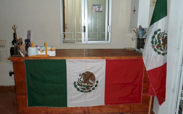 Отель Hostel Mayan Amazons Мексика, Канкун - отзывы, цены и фото номеров - забронировать отель Hostel Mayan Amazons онлайн интерьер отеля