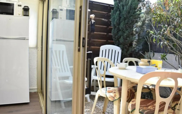 Pavillon Studio Mezzanine Avec Piscine Et Parking a Gruissan - Fr-1-409-189